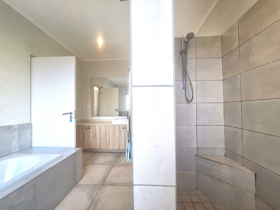 3 Bedroom Property for Sale in Eastford Country Estate Western Cape